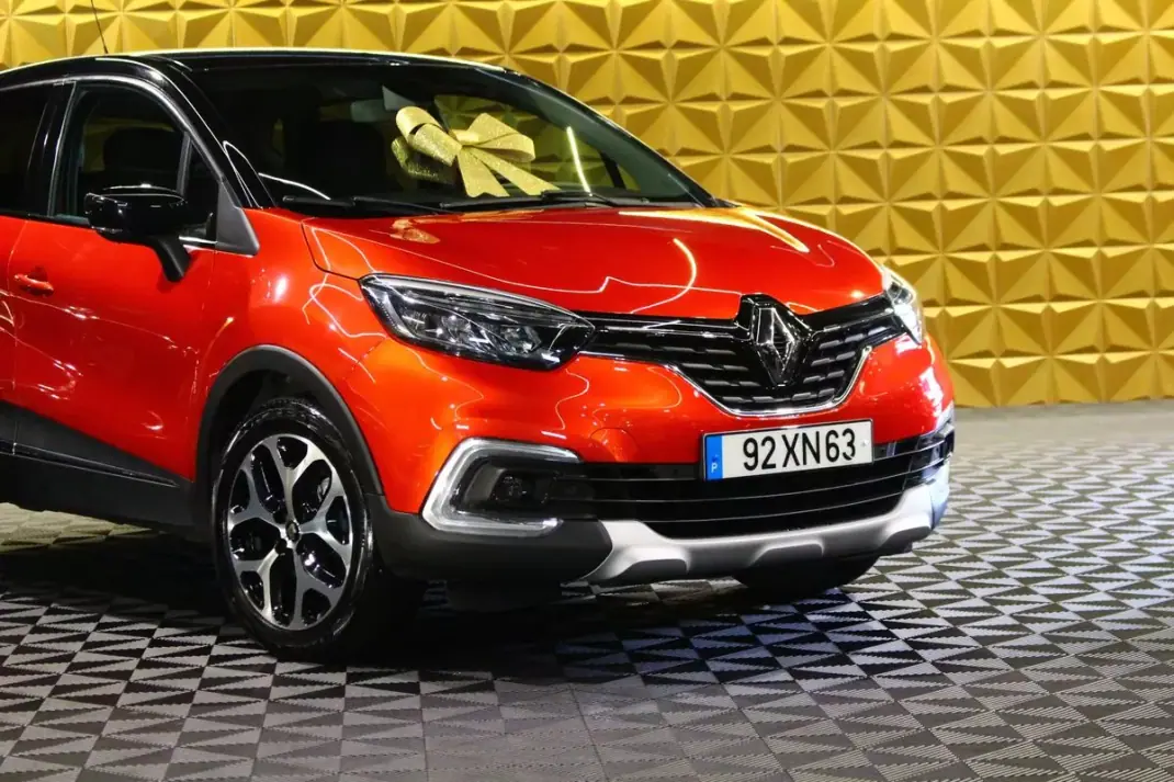 Renault Captur 2019 - 14900 EUR, 80047 km - AUTO.MOTO.pt - 80047km - foto 7 de 31