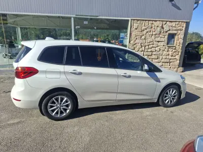 BMW 216 Gran Tourer 2015 - 9950 EUR, 275070 km - 275070km - foto 20 de 21