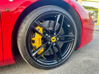 Ferrari 488 2017 - 299750 EUR, 26250 km - AUTO.MOTO.pt - 26250km - foto 6 de 26