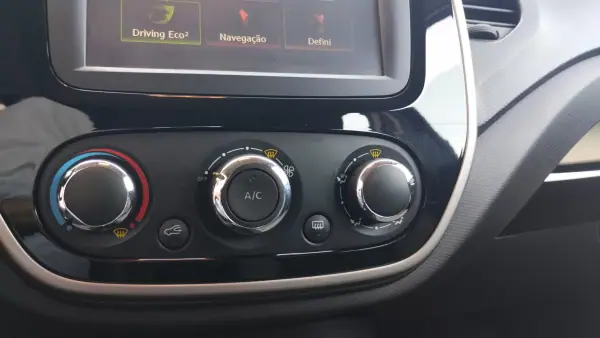 Renault Captur 2016 - 9950 EUR, 194000 km - 194000km - foto 34 de 35