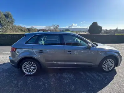 Audi A3 Sportback 2013 - 15990 EUR, 174000 km - AUTO.MOTO.pt - 174000km - foto 7 de 38