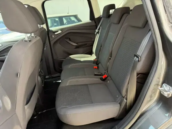 Ford C-Max 2016 - 11995 EUR, 185000 km - AUTO.MOTO.pt - 185000km - foto 25 de 26