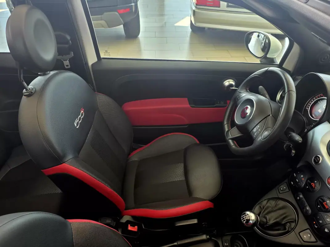 Fiat 500C 2014 - 9990 EUR, 69691 km - AUTO.MOTO.pt - 69691km - foto 18 de 38