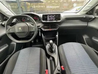 Peugeot 208 2020 - 14900 EUR, 86690 km - AUTO.MOTO.pt - 86690km - foto 10 de 12