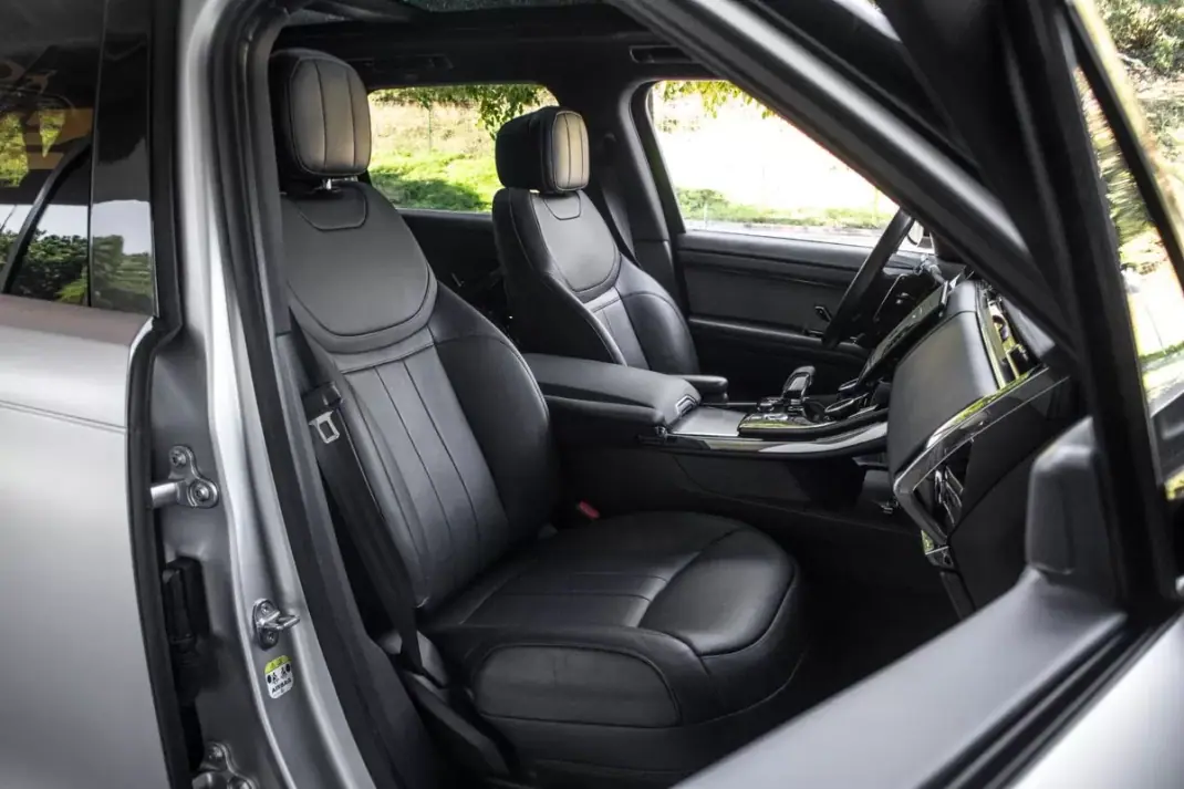 Land Rover Range Rover Sport 2023 - 83990 EUR, 131215 km - AUTO.MOTO.pt - 131215km - foto 25 de 46