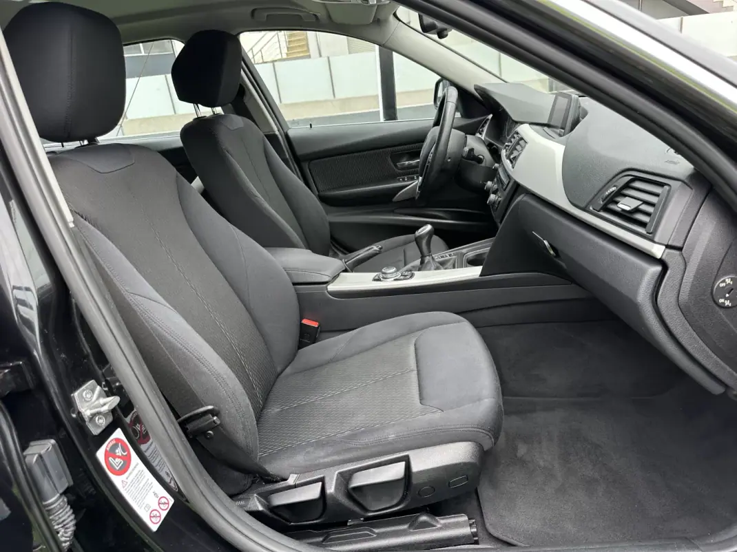 BMW 320 2013 - 13900 EUR, 280000 km - AUTO.MOTO.pt - 280000km - foto 37 de 64