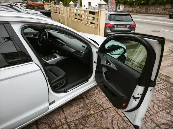 Audi A6 Avant 2012 - 21500 EUR, 246000 km - AUTO.MOTO.pt - 246000km - foto 20 de 32