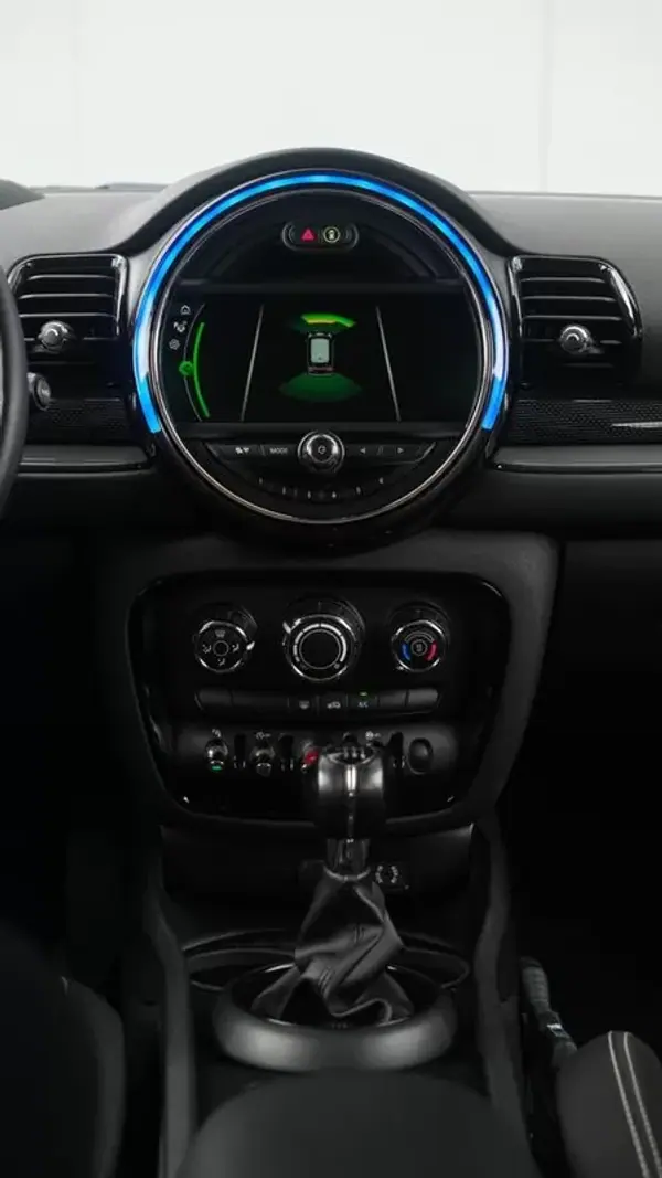 MINI Clubman 2018 - 24999 EUR, 131000 km - AUTO.MOTO.pt - 131000km - foto 4 de 37