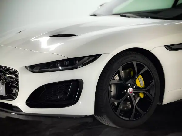 Jaguar F-Type 2020 - 52500 EUR, 77800 km - AUTO.MOTO.pt - 77800km - foto 9 de 27
