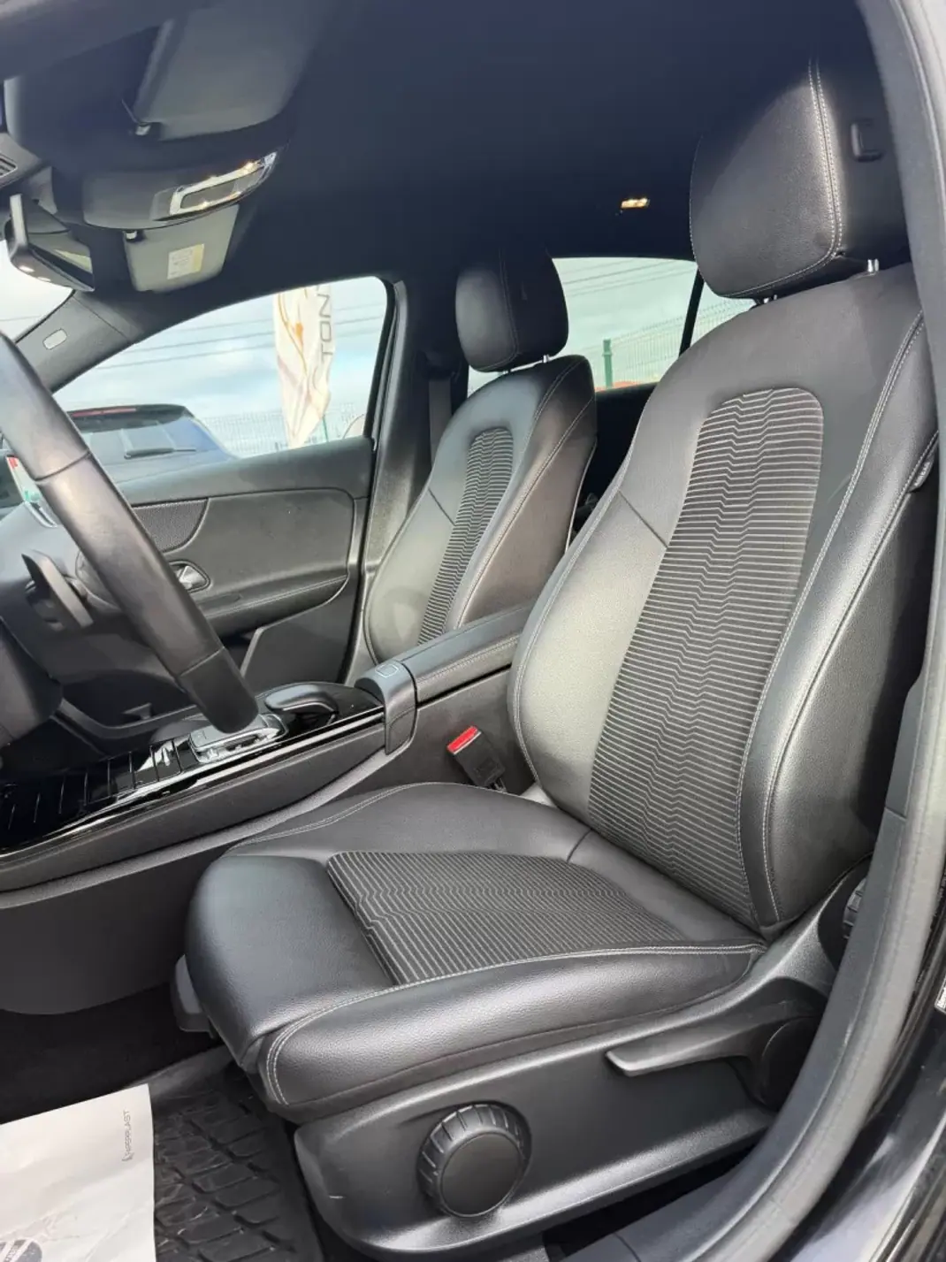 Mercedes-Benz A 180 2019 - 24950 EUR, 116000 km - AUTO.MOTO.pt - 116000km - foto 33 de 34
