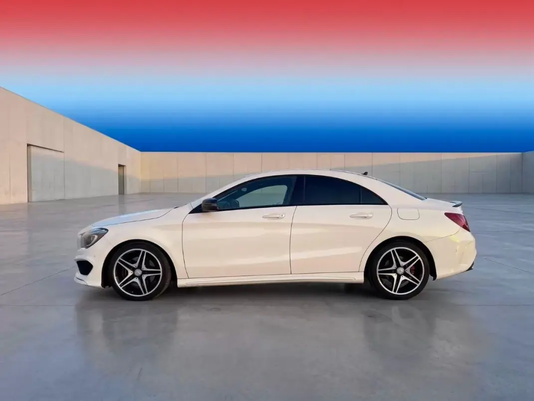 Mercedes-Benz CLA 220 2014 - 18999 EUR, 180000 km - 180000km - foto 15 de 19