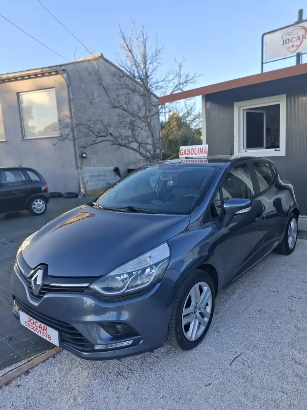 Renault Clio 2018 - 1295 EUR, 57123 km - AUTO.MOTO.pt - 57123km - foto 1 de 11