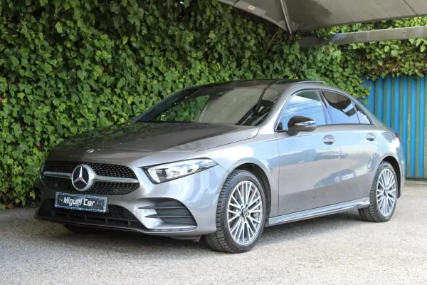 Mercedes-Benz A 250 Limousine e AMG Line 2020 Híbrido Plug-In