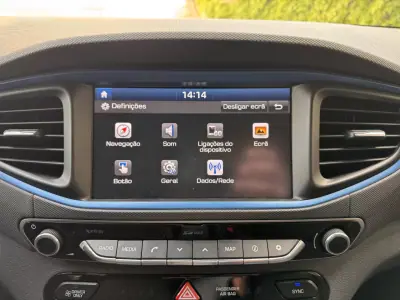 Hyundai Ioniq 2017 - 13250 EUR, 88000 km - AUTO.MOTO.pt - 88000km - foto 17 de 23