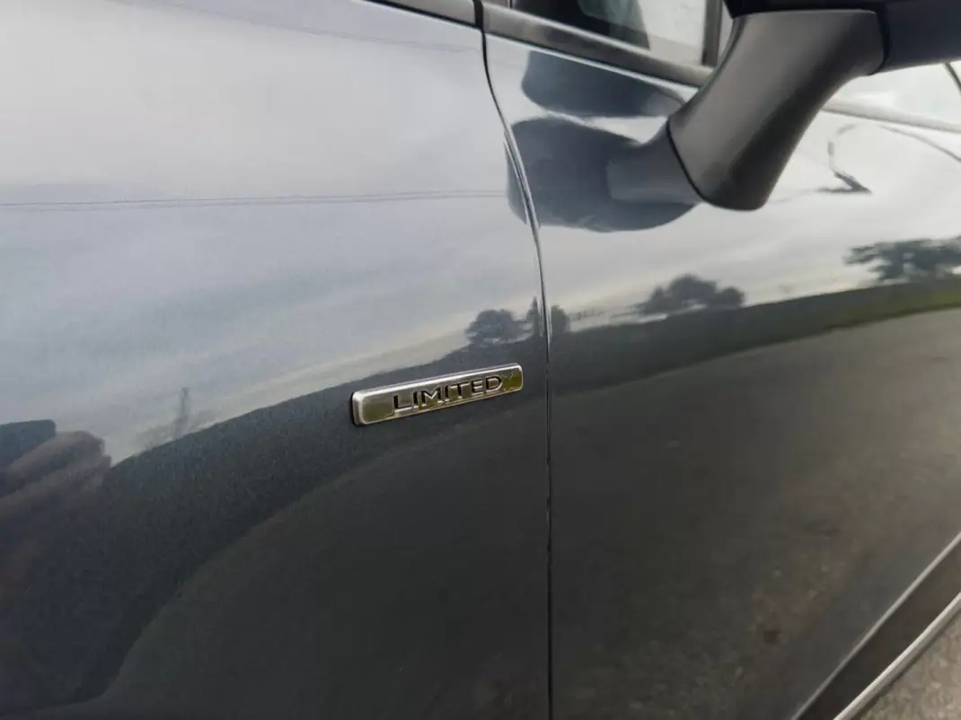 Renault Clio 2019 - 10990 EUR, 128000 km - AUTO.MOTO.pt - 128000km - foto 15 de 43