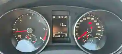 Volkswagen Golf Variant 2011 - 8000 EUR, 237000 km - AUTO.MOTO.pt - 237000km - foto 15 de 15