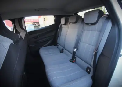 Renault Mégane E-Tech 2022 - 21000 EUR, 31000 km - AUTO.MOTO.pt - 31000km - foto 9 de 29