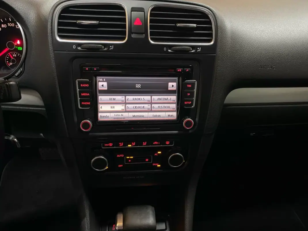 Volkswagen Golf Variant 2008 - 7950 EUR, 267609 km - AUTO.MOTO.pt - 267609km - foto 14 de 20