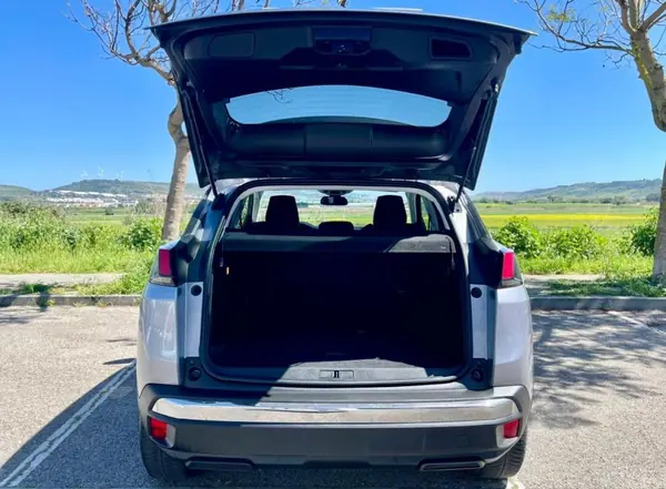 Peugeot 3008 2019 - 19480 EUR, 71800 km - AUTO.MOTO.pt - 71800km - foto 6 de 33