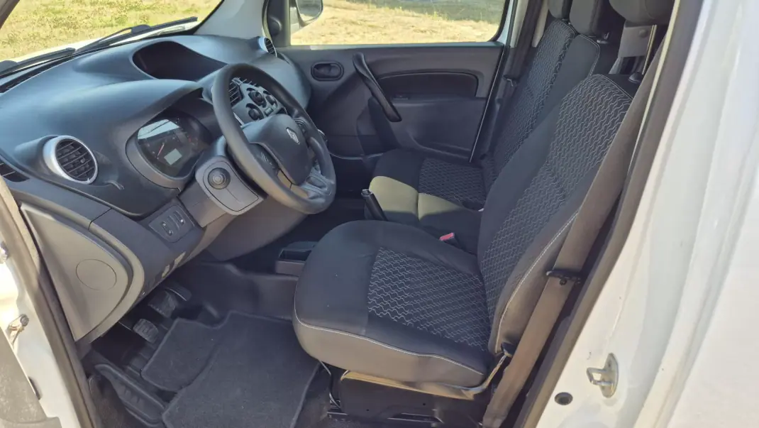 Renault Kangoo 2015 - 7900 EUR, 243519 km - 243519km - foto 13 de 14