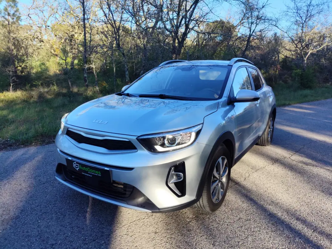 Kia Stonic 2025 - 17250 EUR, 22410 km - AUTO.MOTO.pt - 22410km - foto 1 de 20