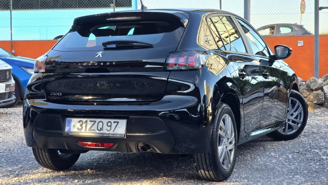 Peugeot 208 2019 - 13950 EUR, 39390 km - AUTO.MOTO.pt - 39390km - foto 3 de 19