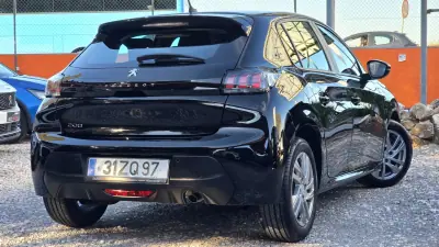 Peugeot 208 2019 - 13950 EUR, 39390 km - AUTO.MOTO.pt - 39390km - foto 3 de 19