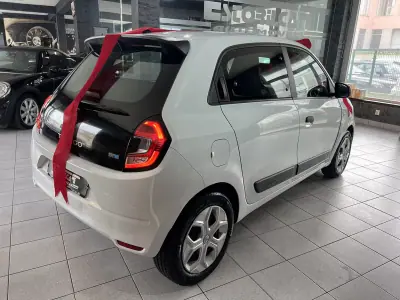 Renault Twingo 2022 - 13900 EUR, 6145 km - AUTO.MOTO.pt - 6145km - foto 4 de 21