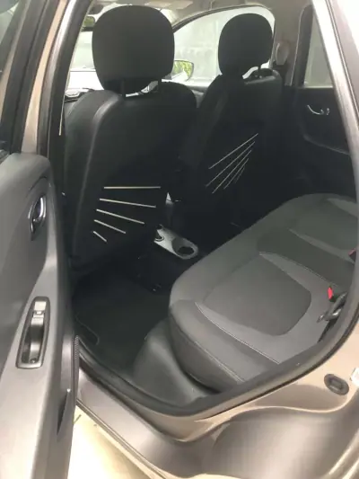 Renault Captur 2017 - 10900 EUR, 116000 km - 116000km - foto 20 de 32