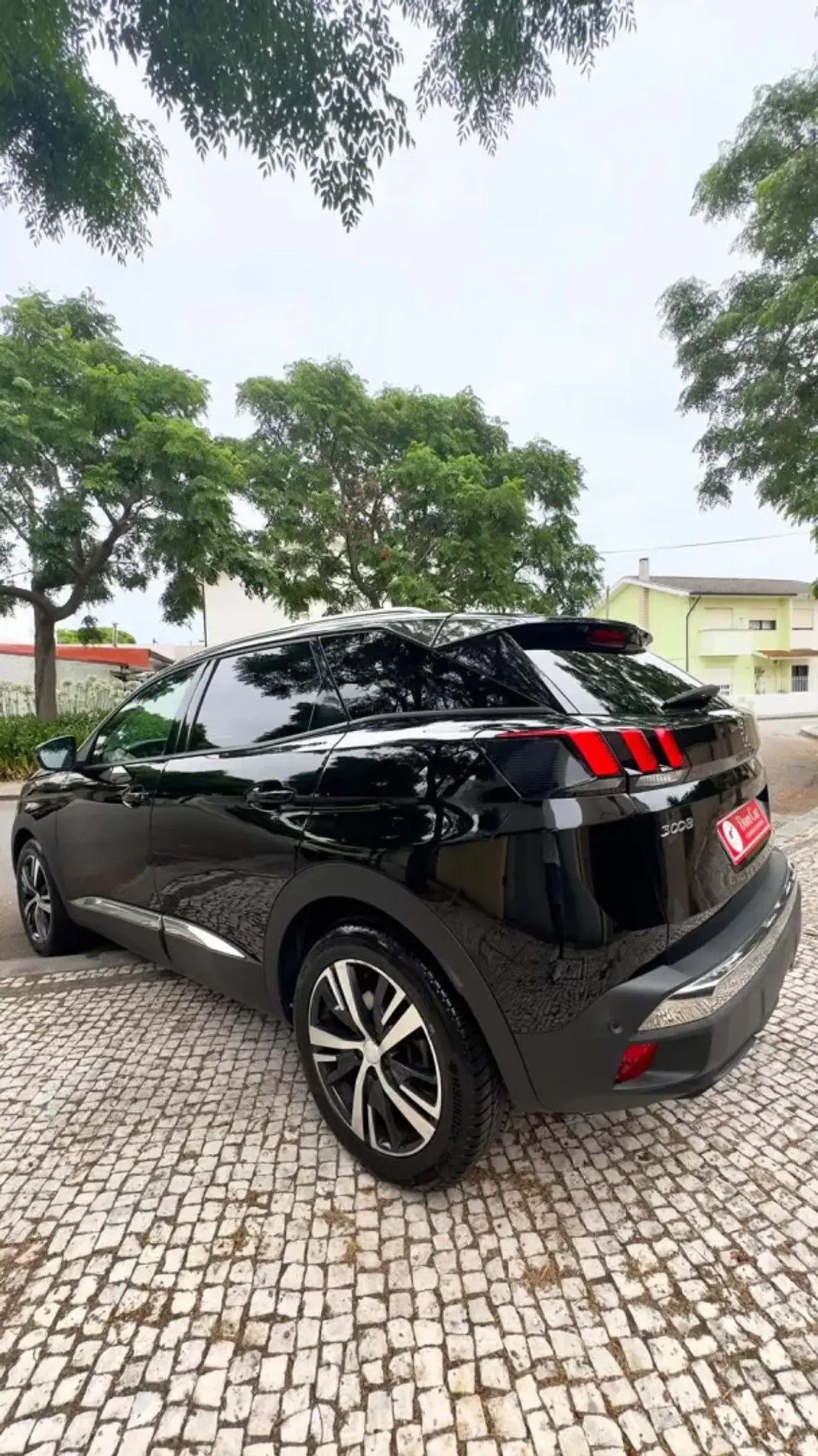 Peugeot 3008 2019 - 15990 EUR, 140000 km - 140000km - foto 5 de 21
