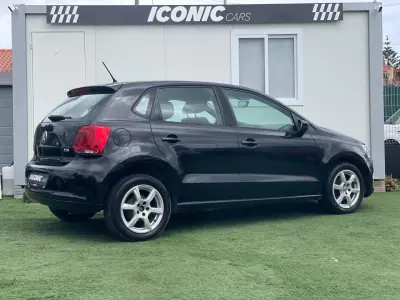 Volkswagen Polo 2013 - 7990 EUR, 168500 km - AUTO.MOTO.pt - 168500km - foto 6 de 24