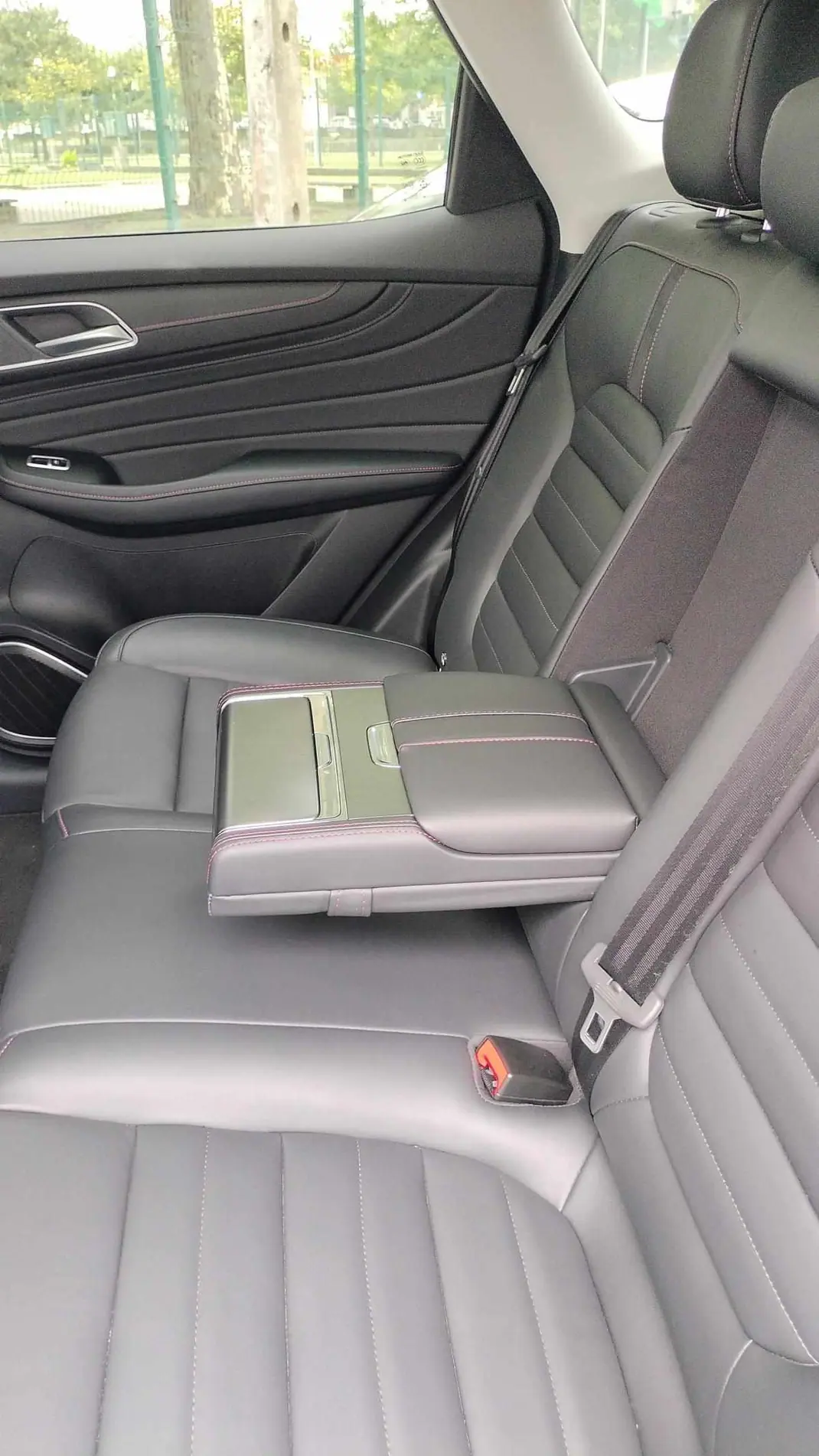 MG EHS 2024 - 28000 EUR, 20000 km - AUTO.MOTO.pt - 20000km - foto 5 de 12