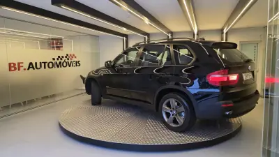 BMW X5 2008 - 14900 EUR, 273516 km - AUTO.MOTO.pt - 273516km - foto 3 de 51