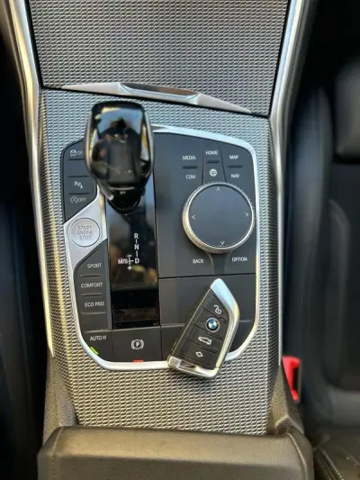 BMW 330 2019 - 30000 EUR, 206305 km - AUTO.MOTO.pt - 206305km - foto 26 de 43