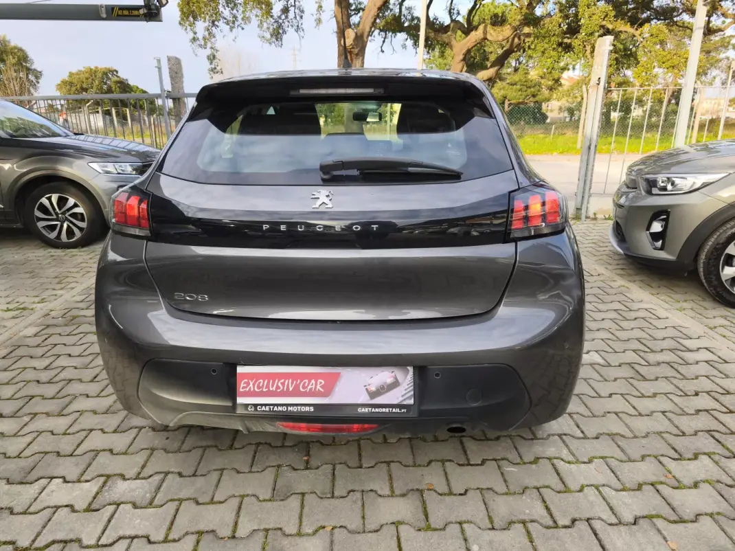 Peugeot 208 2023 - 17900 EUR, 91000 km - AUTO.MOTO.pt - 91000km - foto 4 de 11
