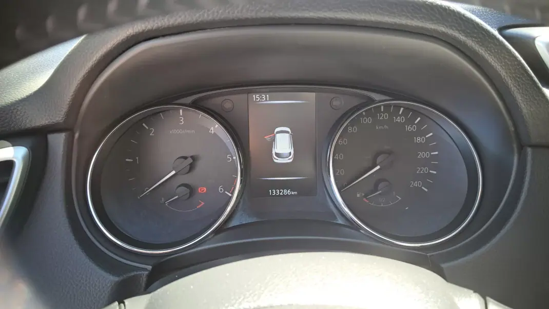 Nissan Qashqai 2014 - 12900 EUR, 133286 km - 133286km - foto 14 de 28