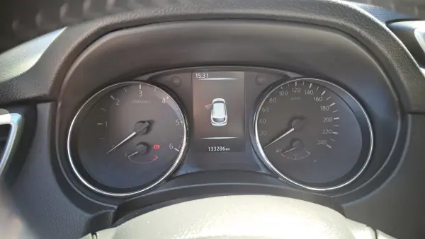 Nissan Qashqai 2014 - 12900 EUR, 133286 km - AUTO.MOTO.pt - 133286km - foto 14 de 28