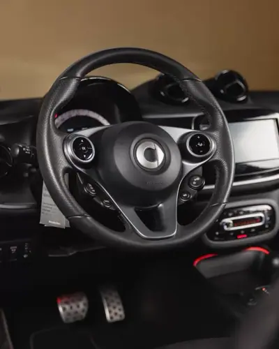Smart Fortwo Cabrio 2020 - 15450 EUR, 45000 km - AUTO.MOTO.pt - 45000km - foto 10 de 19