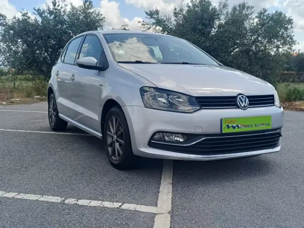 Volkswagen Polo 2015 - 12490 EUR, 135058 km - AUTO.MOTO.pt - 135058km - foto 2 de 14