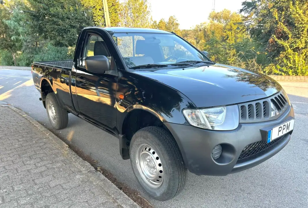 Mitsubishi L200 2006 - 22140 EUR, 125000 km - 125000km - foto 2 de 9