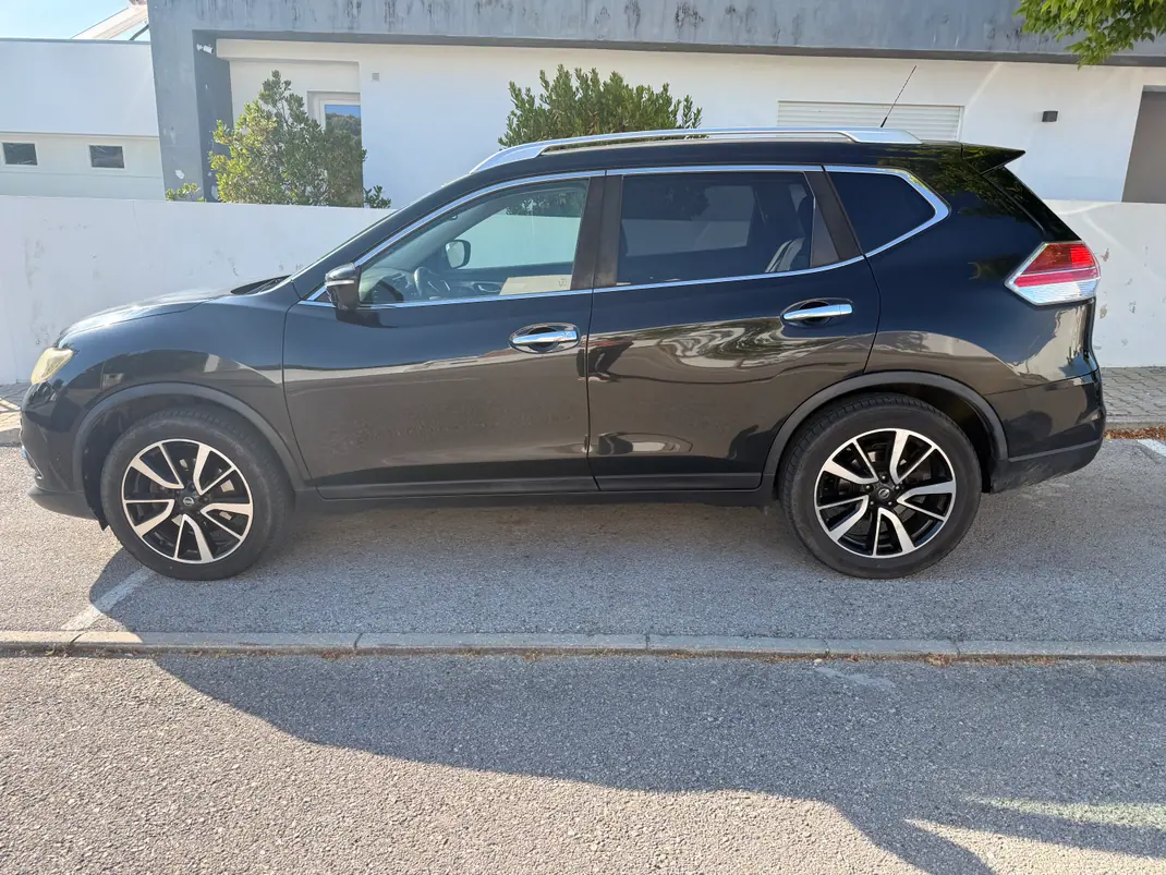 Nissan X-Trail 2017 - 16890 EUR, 169000 km - AUTO.MOTO.pt - 169000km - foto 1 de 11