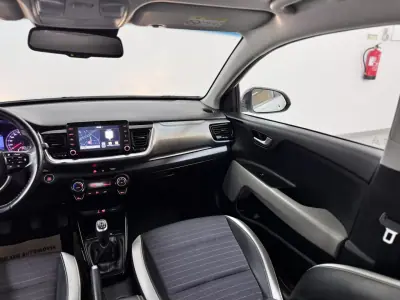 Kia Stonic 2019 - 15750 EUR, 68000 km - AUTO.MOTO.pt - 68000km - foto 31 de 60
