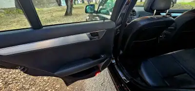 Mercedes-Benz C 230 2009 - 14990 EUR, 214000 km - AUTO.MOTO.pt - 214000km - foto 20 de 26