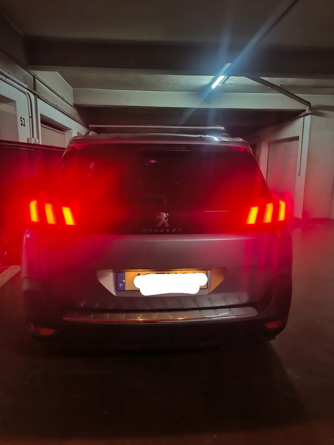 Peugeot 5008 2019 - 21750 EUR, 100000 km - AUTO.MOTO.pt - 100000km - foto 4 de 8