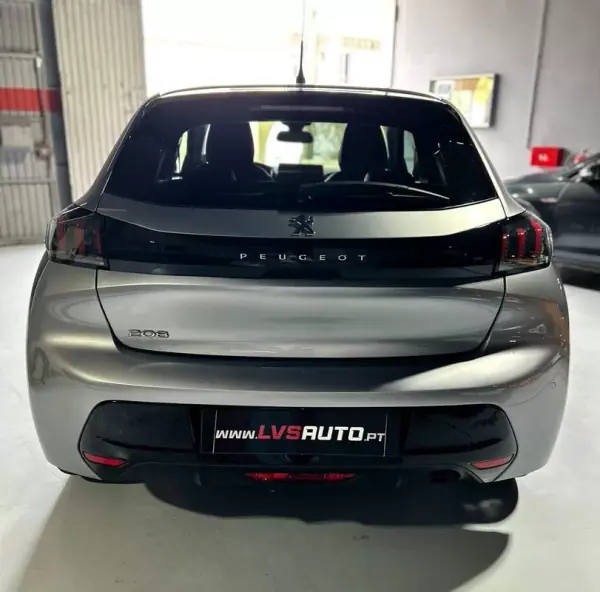 Peugeot 208 2020 - 11500 EUR, 162145 km - AUTO.MOTO.pt - 162145km - foto 4 de 35
