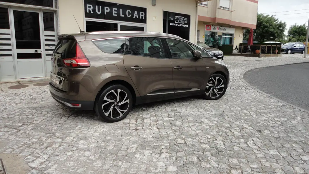 Renault Grand Scénic 2018 - 15500 EUR, 500000 km - 500000km - foto 6 de 33