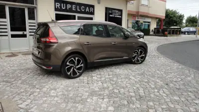 Renault Grand Scénic 2018 - 15500 EUR, 500000 km - 500000km - foto 6 de 33