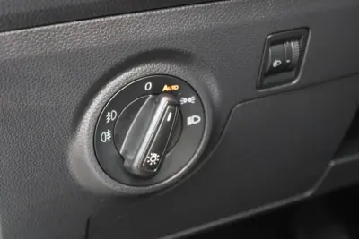 SEAT Ibiza 2019 - 11490 EUR, 171500 km - AUTO.MOTO.pt - 171500km - foto 13 de 16