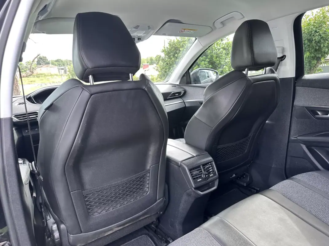 Peugeot 3008 2019 - 17900 EUR, 180000 km - AUTO.MOTO.pt - 180000km - foto 49 de 62