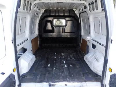 Ford Transit 2008 - 4500 EUR, 265444 km - AUTO.MOTO.pt - 265444km - foto 11 de 18